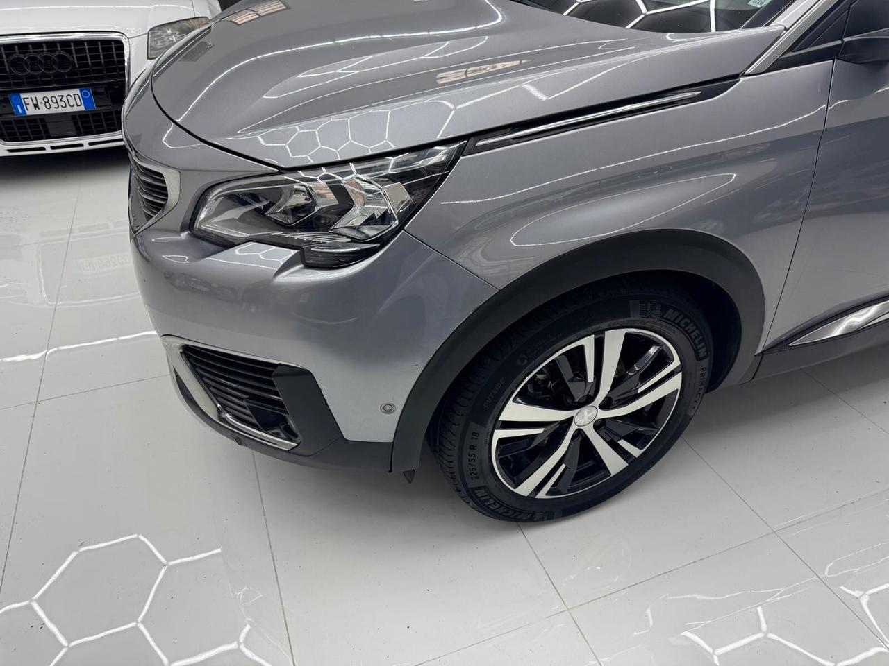 Peugeot 5008 1.2 131CV -Ok neopatentati