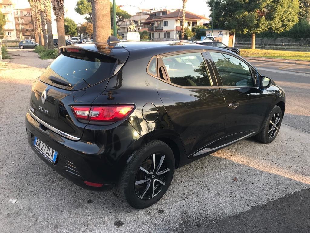 Renault Clio 1.2 75CV GPL 5 porte Auto pari al nuovo