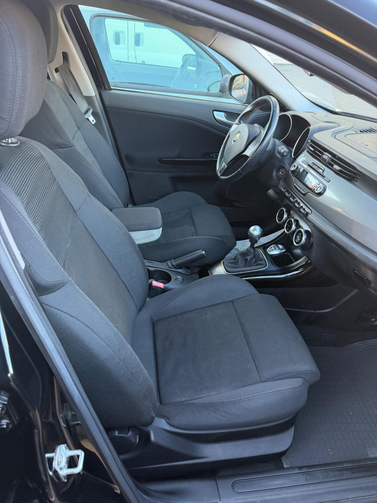 Alfa Romeo Giulietta 1.6 JTDm-2 105 CV Distinctive