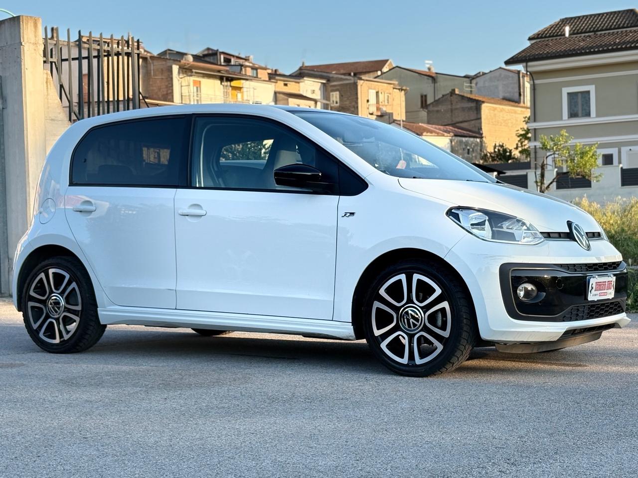 Volkswagen up! 1.0 5P EVO R-LINE BICOLOR FULL/LED