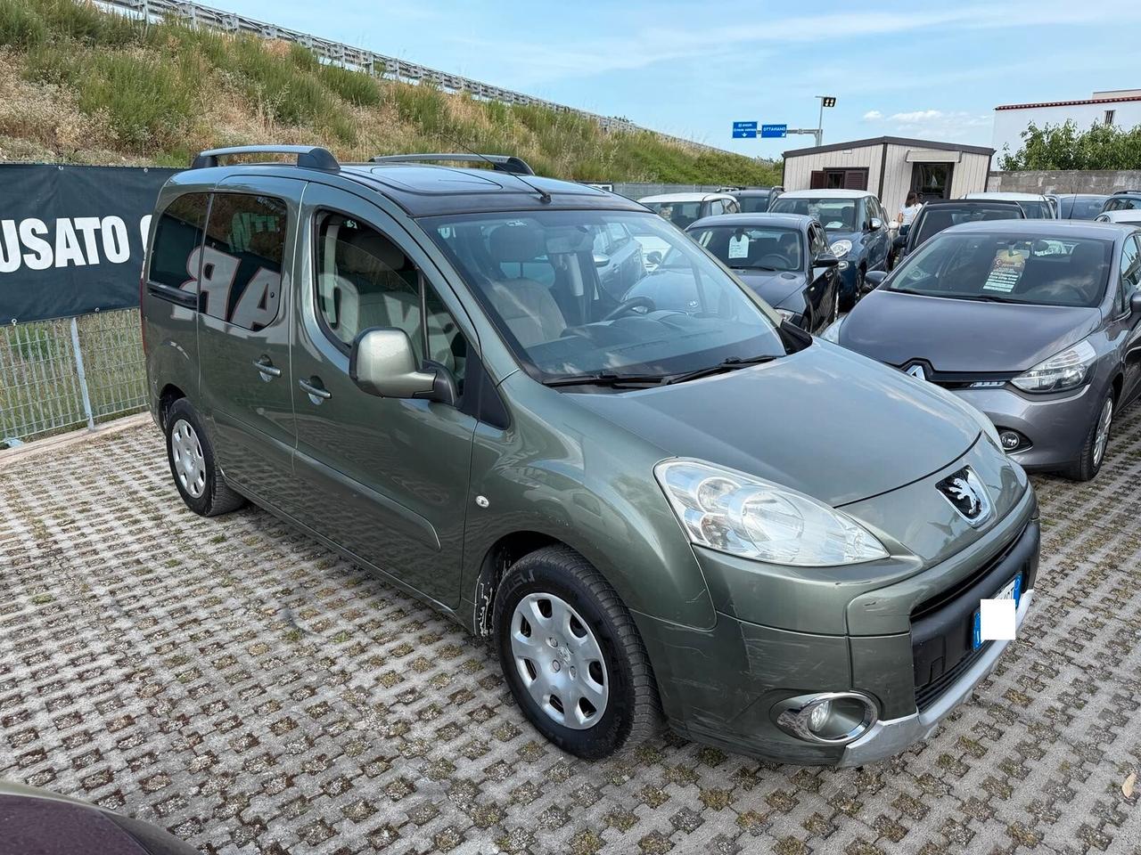 Peugeot Partner Tepee 1.6 HDi 92CV Outdoor-2011