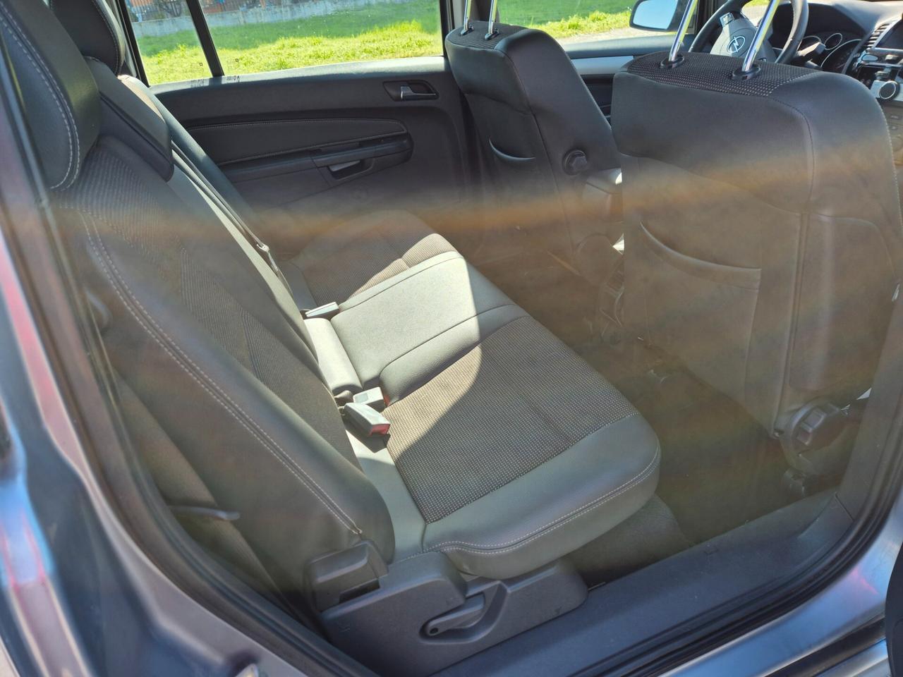 Opel Zafira 1.6 metano 7 posti 2010