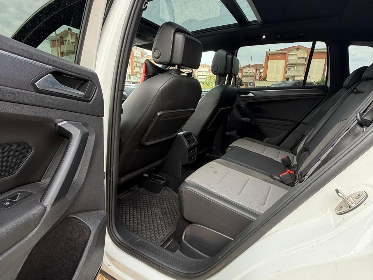 Volkswagen Tiguan 2.0 TDI R LINE #50493