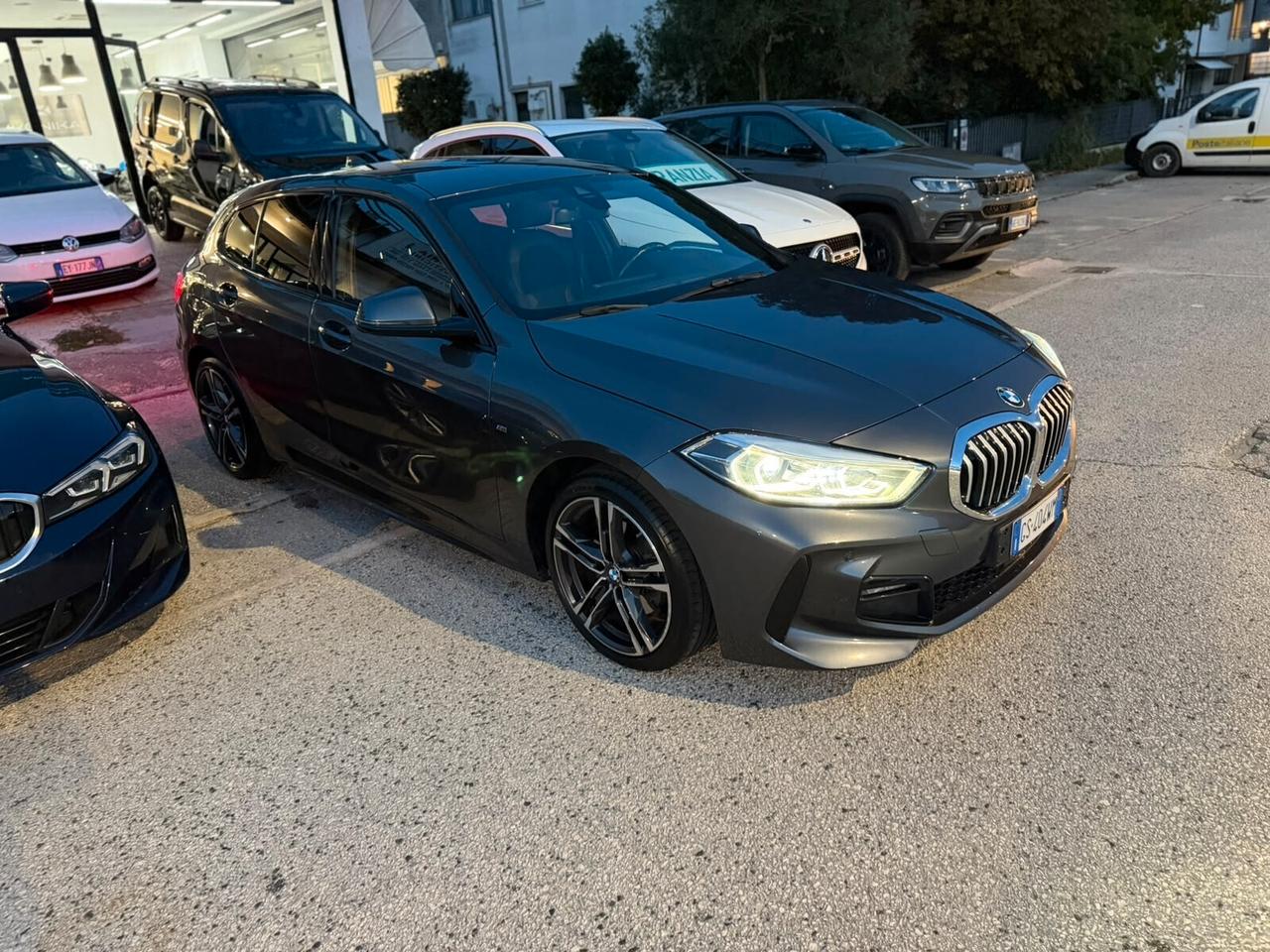 Bmw 118 118i 5p. Business Advantage
