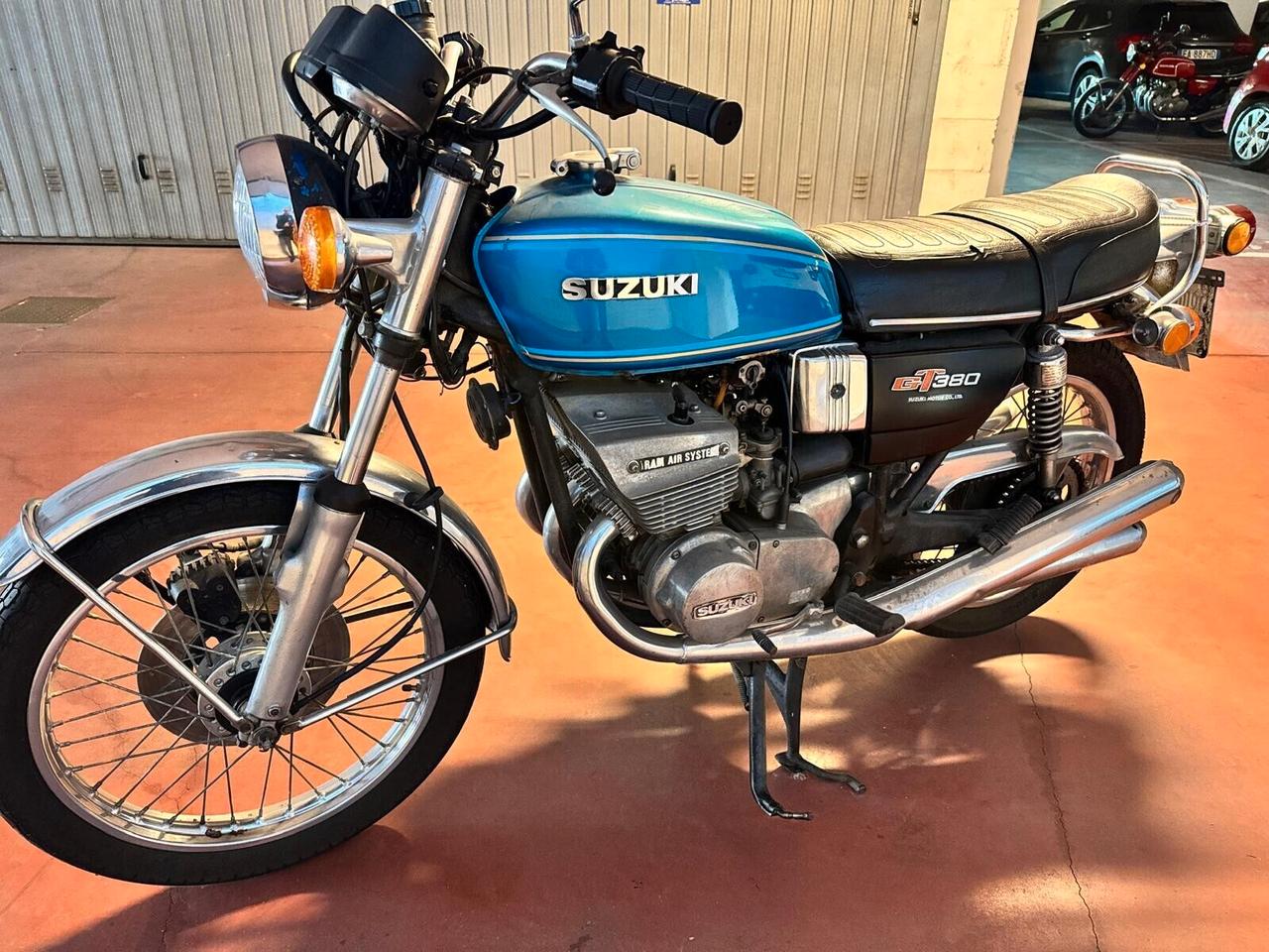Suzuki GT 380