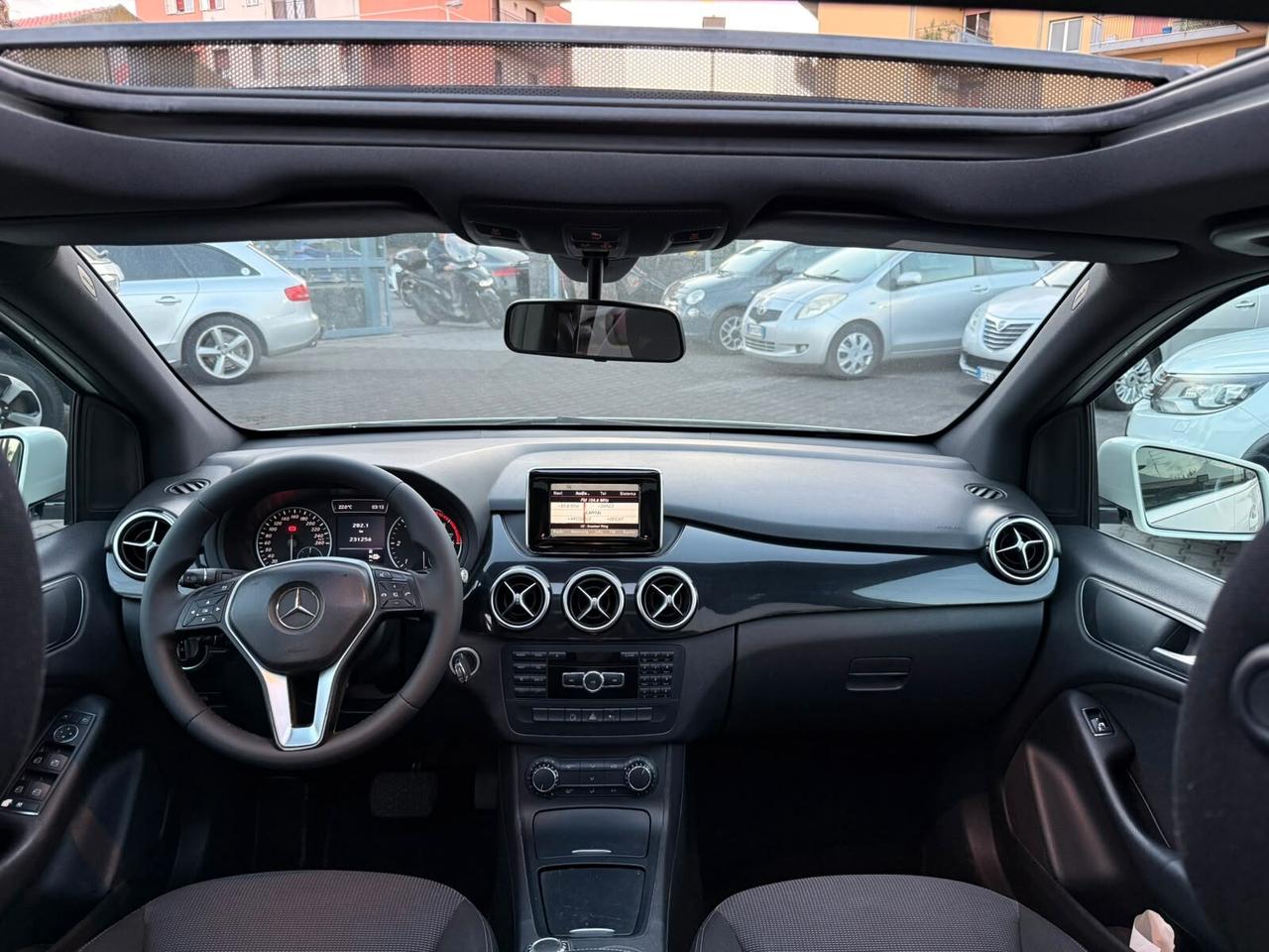 Mercedes-benz B 180 CDI AMG Automatic TETTO APRIBILE - 2013