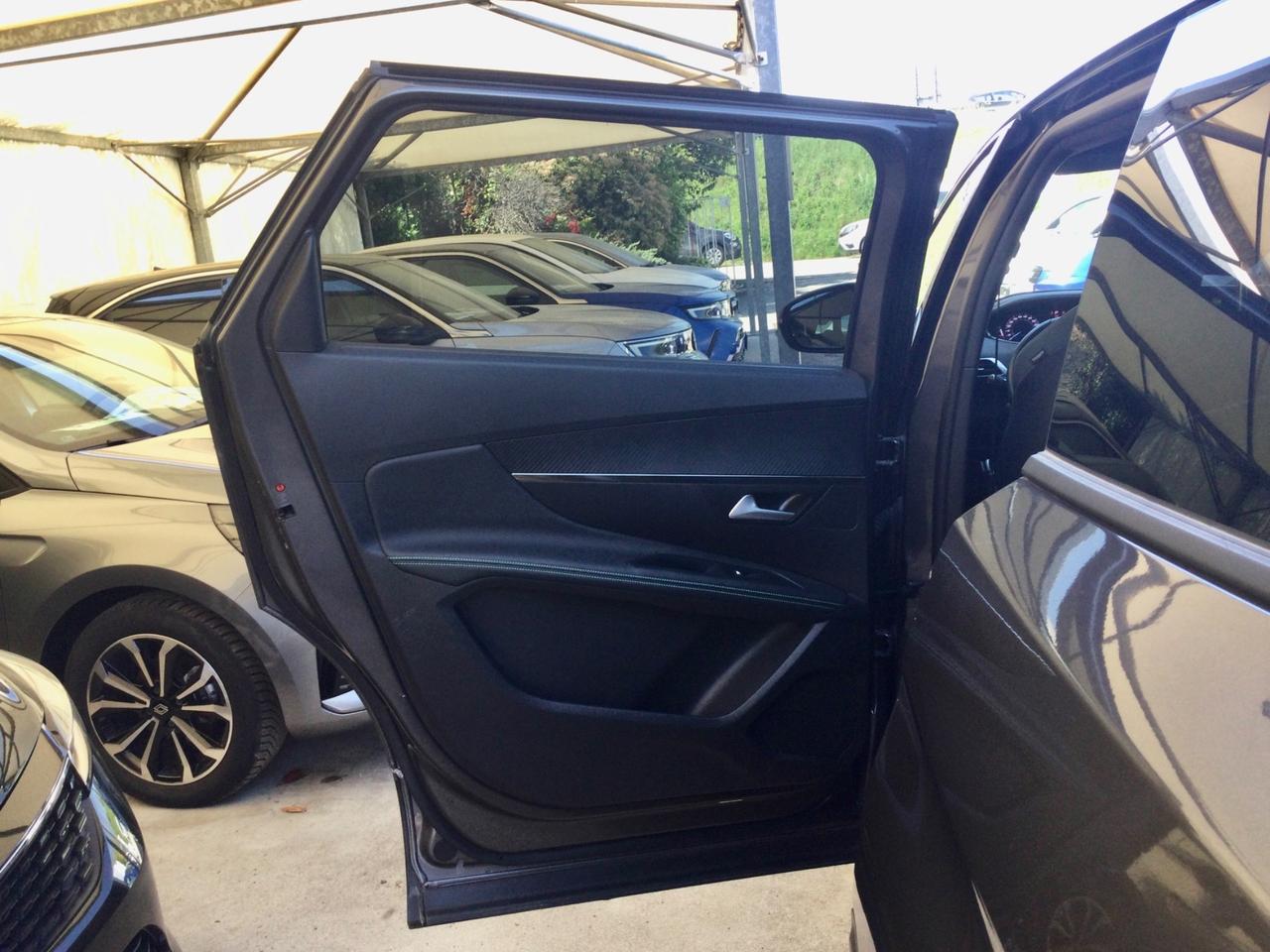 Peugeot 5008 BlueHDi 130 CV Automatico EAT8 Allure Pack 7 Posti