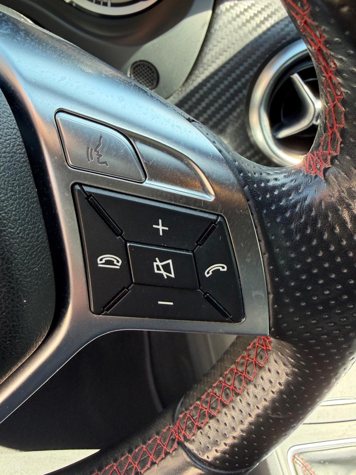 MERCEDES CLASSE A 180 PREMIUM "OK NEOPATENTATI"