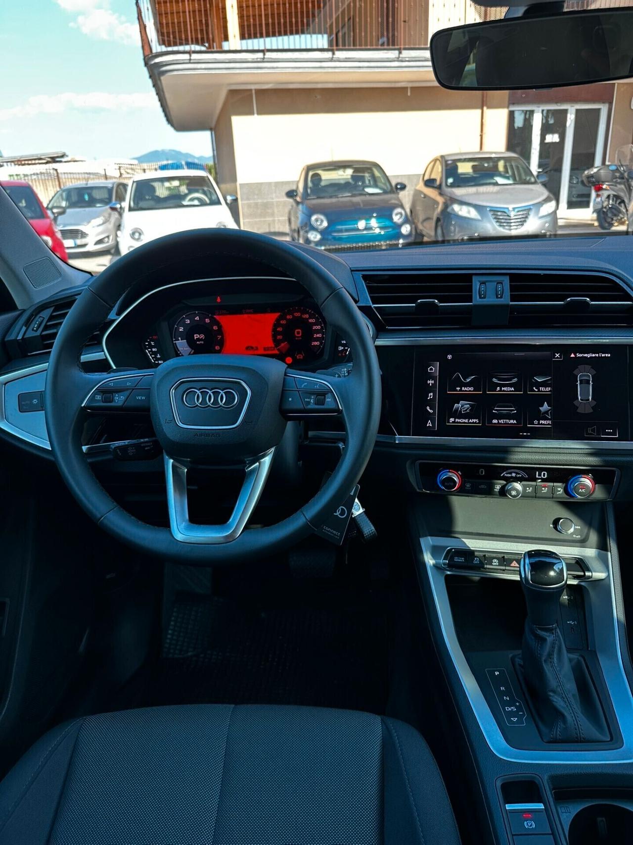 Audi Q3 SPB 40 TFSI quattro S tronic Identity Black