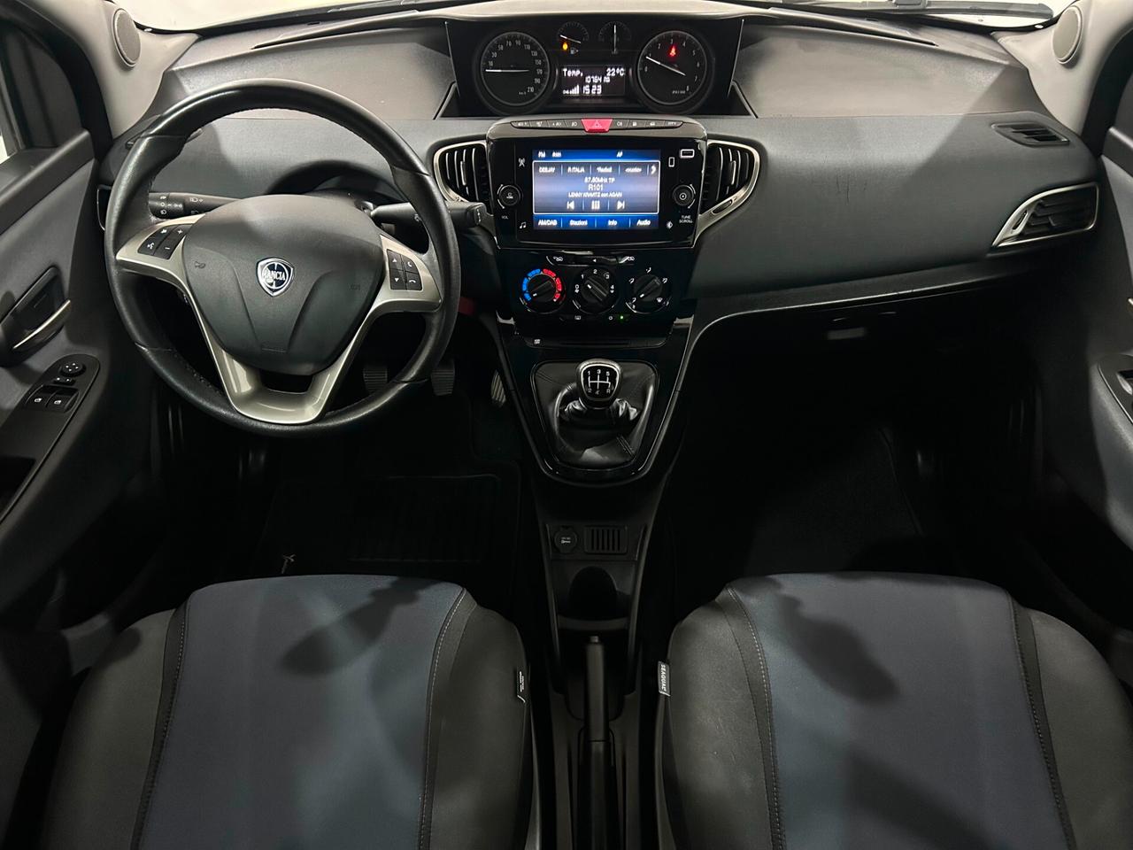 Lancia Ypsilon 0.9 TwinAir 5 porte Metano Ecochic Gold