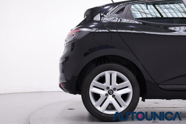 RENAULT Clio SCE 65 CV 5 PORTE EVOLUTION FARI LED NEOPATENTATI