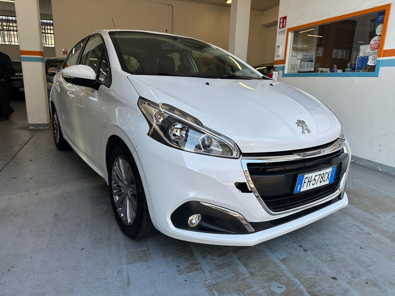 Peugeot 208 BlueHDi 75 5 porte Allure