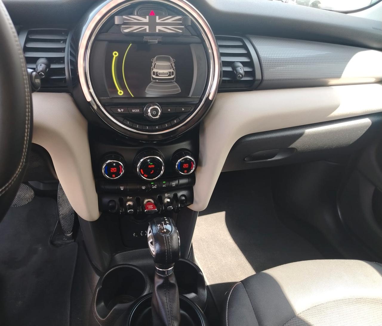 Mini 1.5 One D Business 5 porte - Automatica - Neopatentato 36 MESI DI GARANZIA