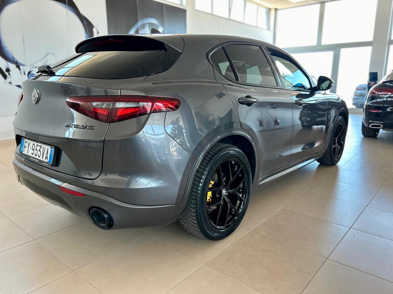 Alfa Romeo Stelvio 2.2 Turbodiesel 210 CV AT8 Q4 Veloce