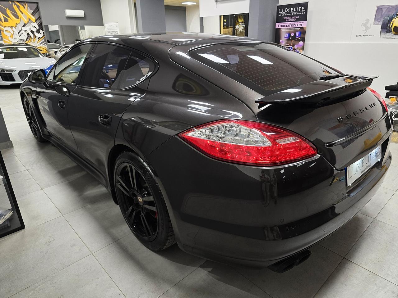 Porsche Panamera 4.8 TURBO TAGLIANDATA_CARBONGRAU _TETTO_LIFT_SPORT