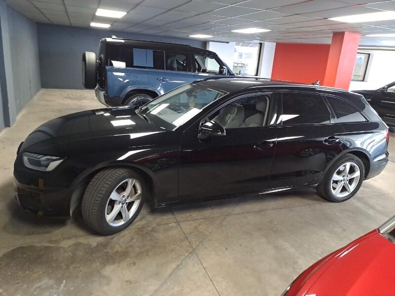 Audi A4 Avant 40 TDI quattro S tronic Business