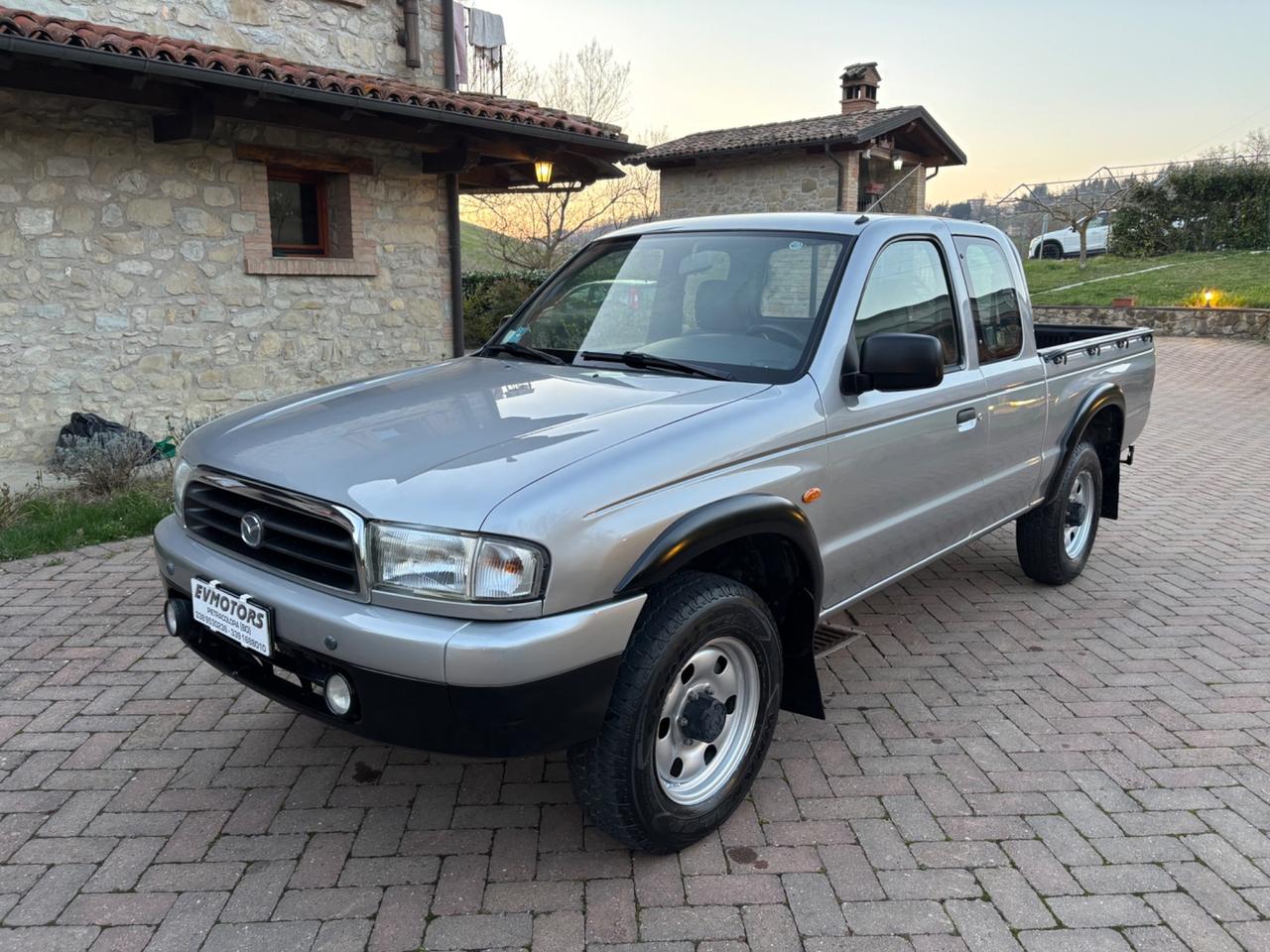 Mazda B 2500 2.5 diesel Stretch-Cab SDX Pup Clima