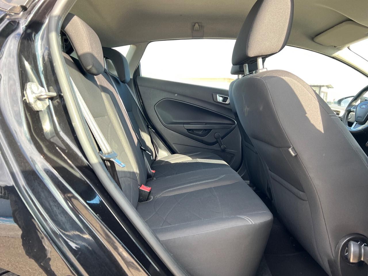 Ford Fiesta 1.4 5p. Bz.- GPL Titanium - 2013