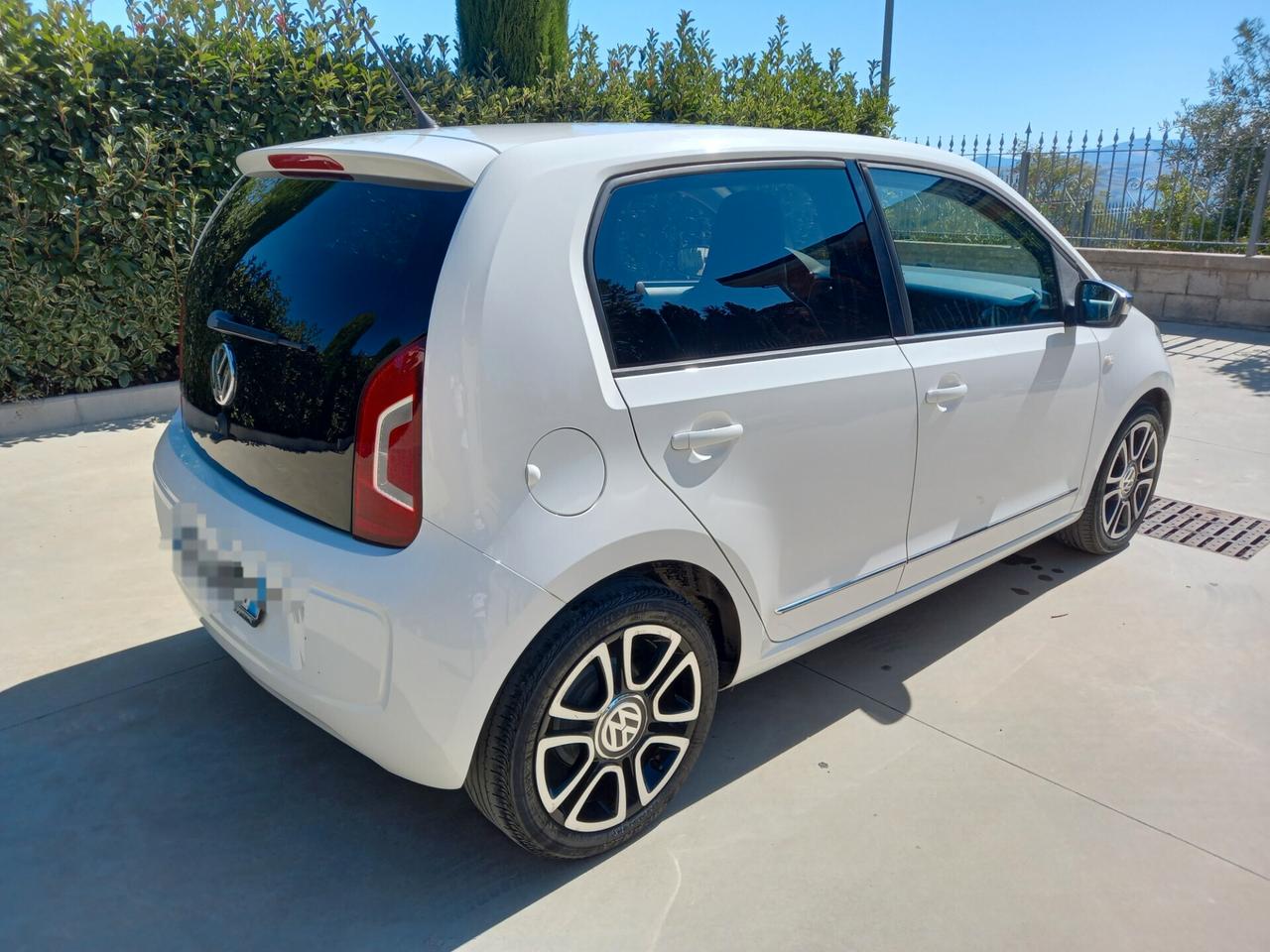 Volkswagen up! 1.0 75 CV 5p. high