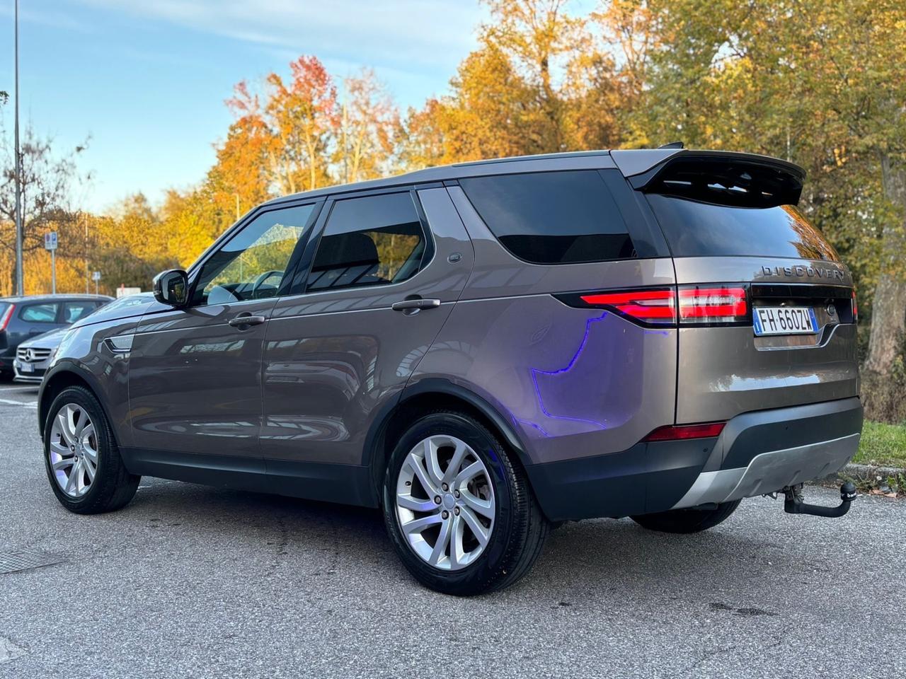 Land Rover Discovery5 “7POSTI” 2.0 SD4 240 CV HSE Luxury