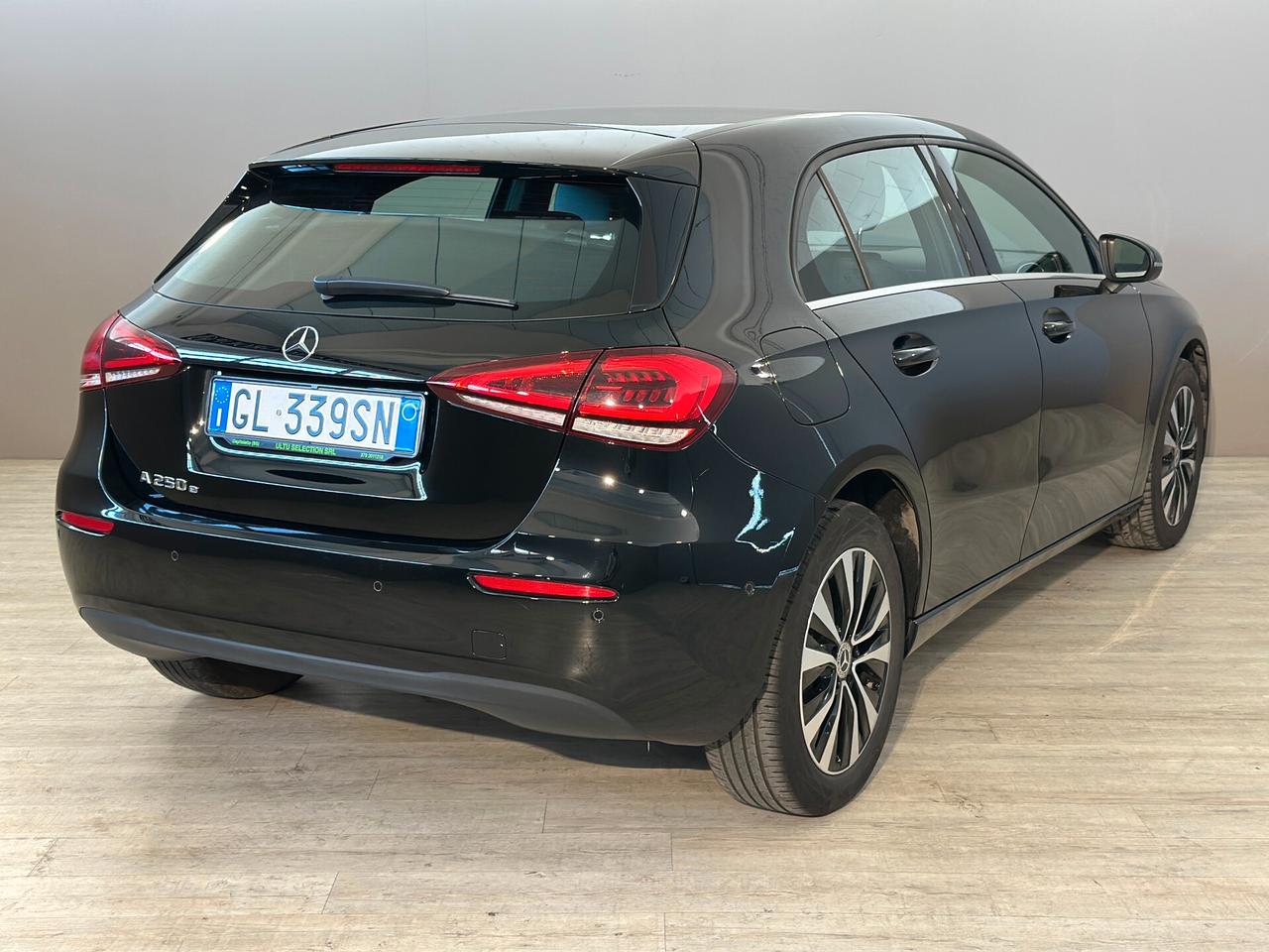 Mercedes-Benz A 250 e PHEV Sport auto