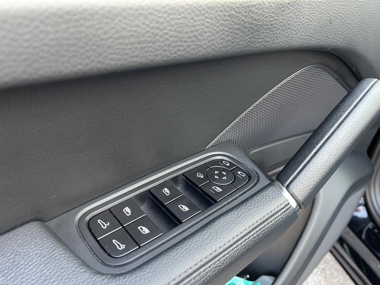 PORSCHE CAYENNE 3.0 BENZINA 250KW EURO6D UNI PROP