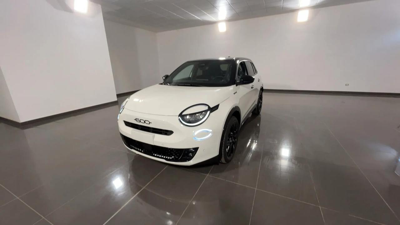 Fiat 600 Hybrid 110 CV DCT MHEV Sport Edizione Milano Cortina 26