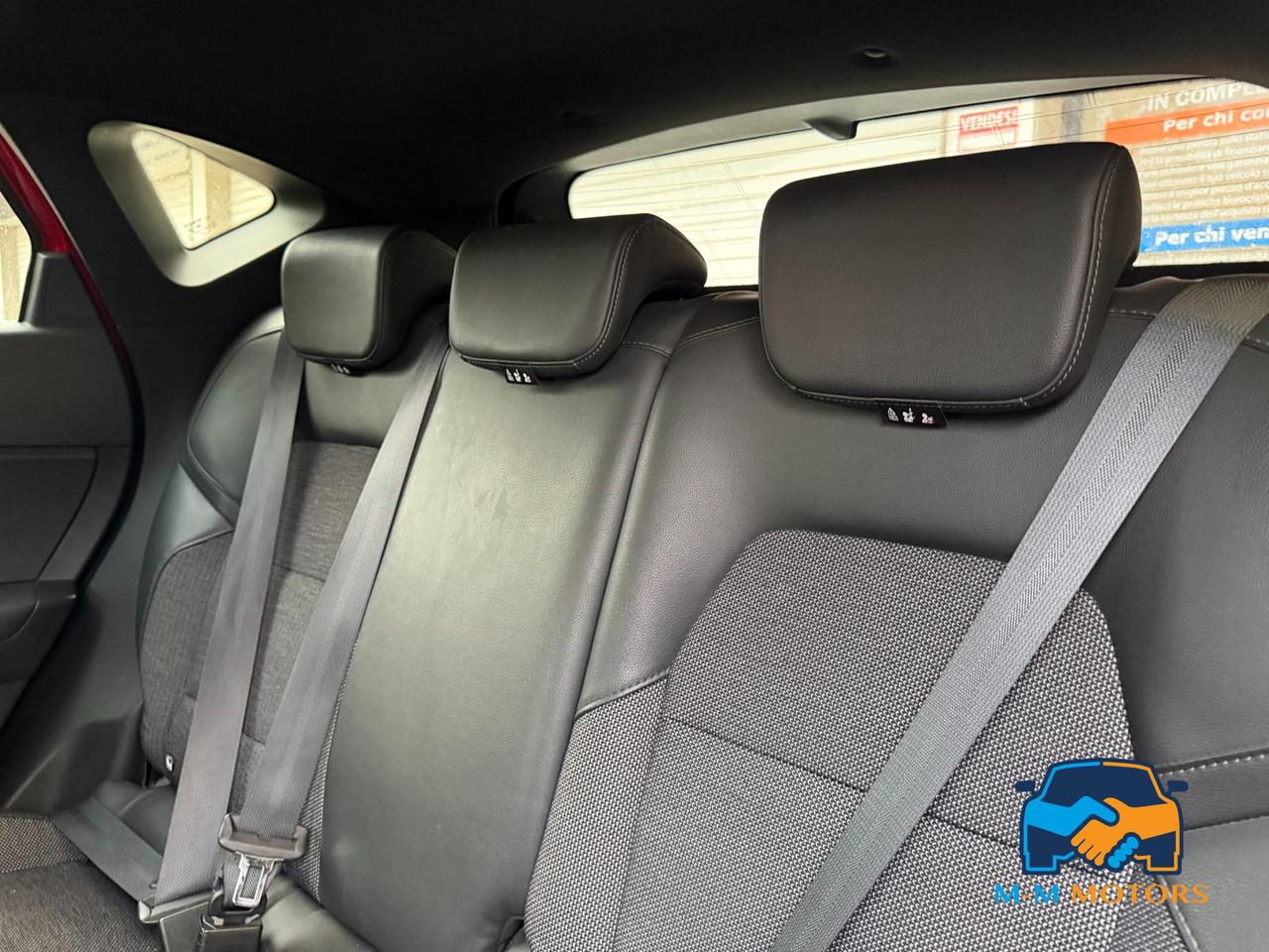 Renault Captur 1.6 E-Tech full hybrid Rive Gauche 145cv auto