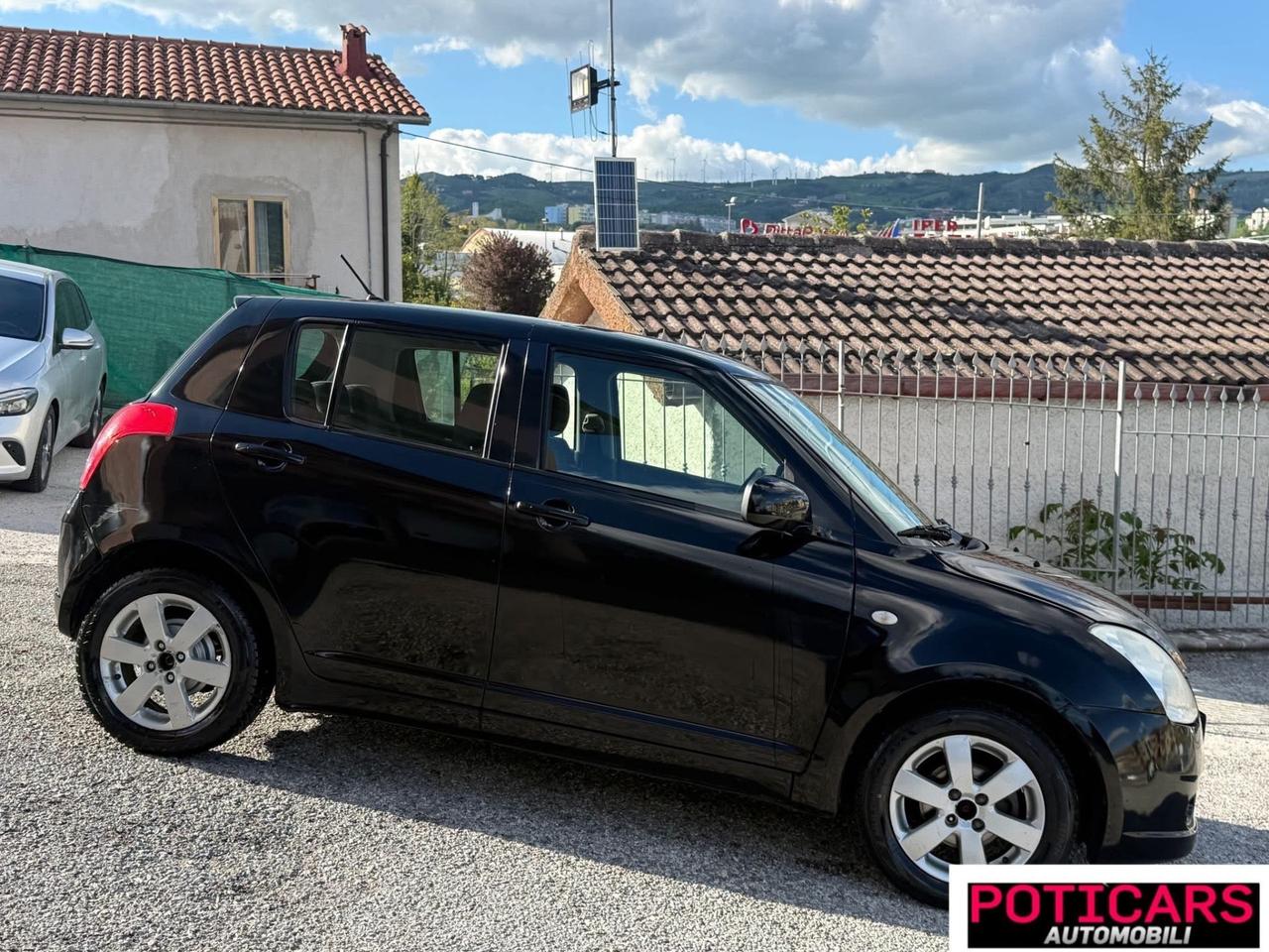 Suzuki Swift 1.3 4x4 BENZINA / GPL