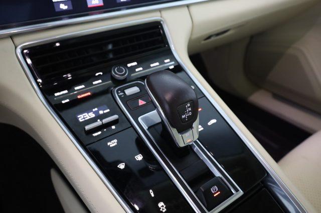 PORSCHE Panamera Panamera 4