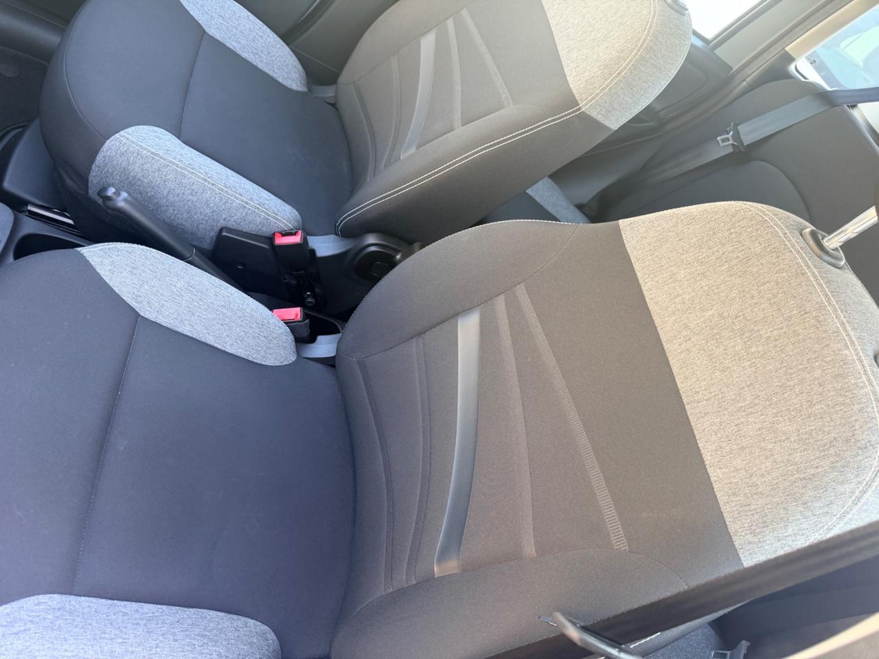 Fiat Panda 1.0 FireFly Hybrid 15.000 KM