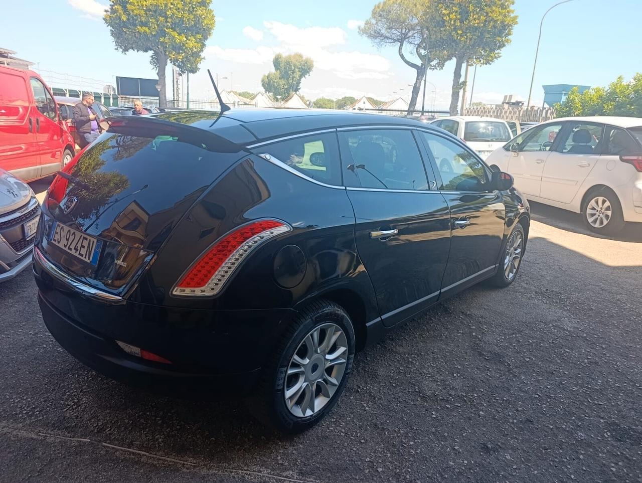 Lancia Delta 1.6 MJT DPF Gold 2014