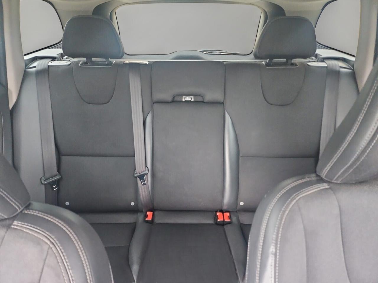 Volvo XC 60 D3 FWD 150CV Momentum AUTO NAVI