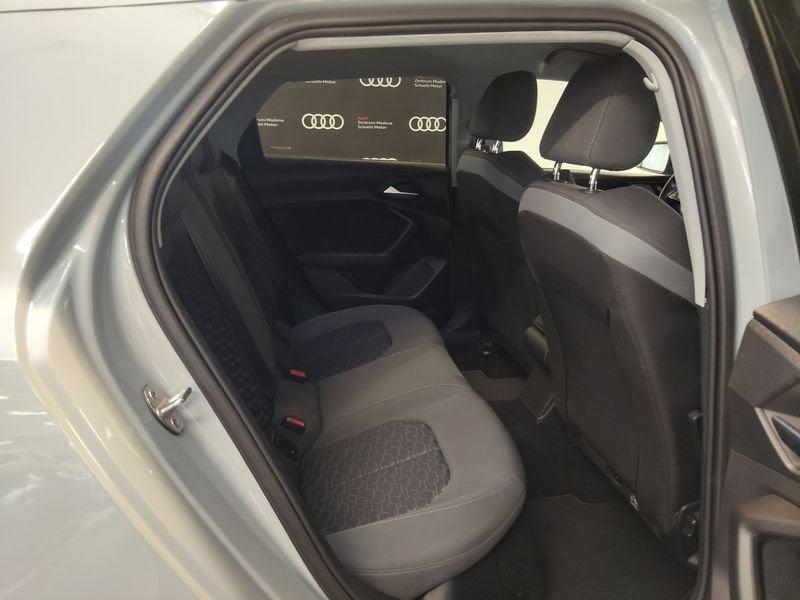 Audi A1 A1 Sportback 30 1.0 tfsi Identity Black 110cv s-tronic