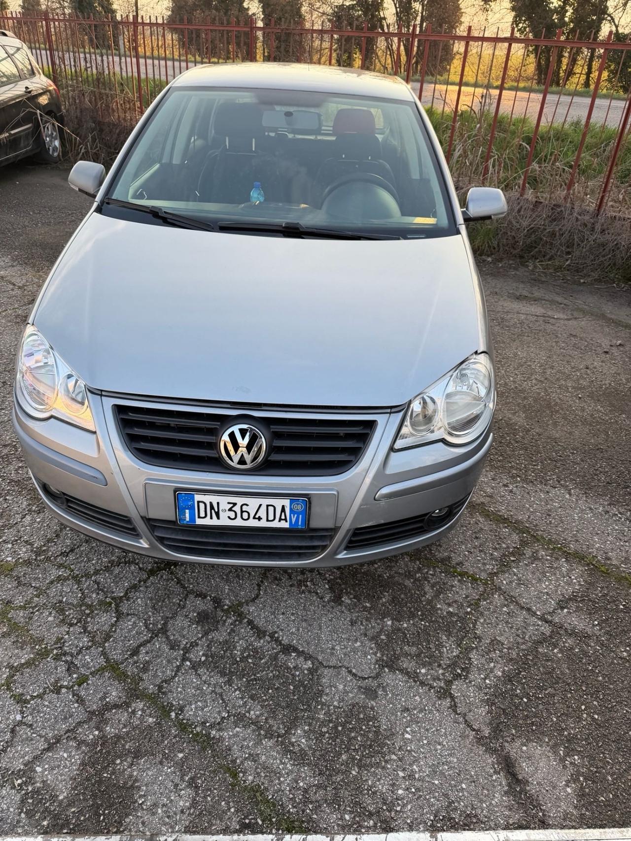 Volkswagen Polo 1.4/80CV TDI 5p. Sportline