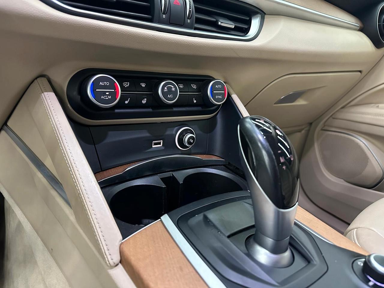 Alfa Romeo Stelvio 2.2 Turbodiesel 210 CV AT8 Q4 Super