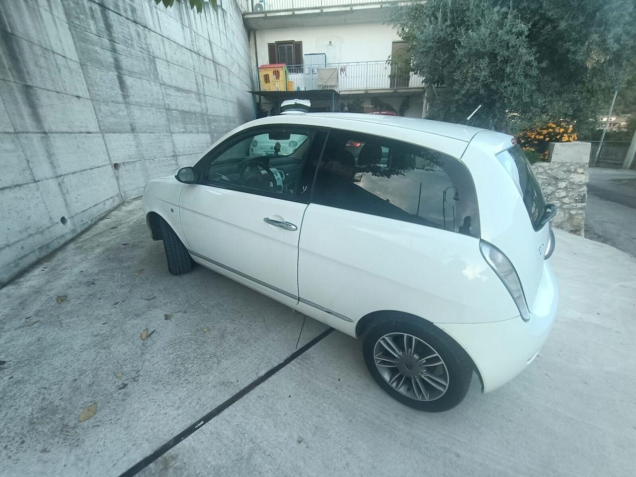 Lancia Ypsilon 1.3 MJT