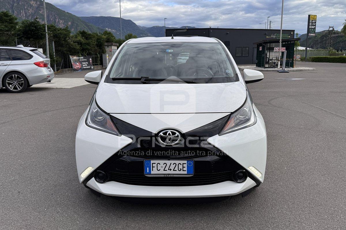 TOYOTA Aygo 1.0 VVT-i 69 CV 5 porte x-clusiv MMT