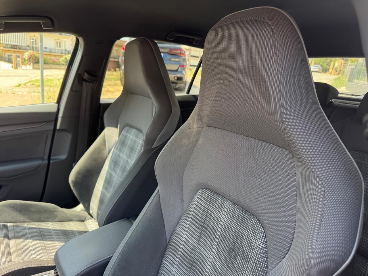 VOLKSWAGEN GOLF 8 GTD 200 CV DSG FULL IVA