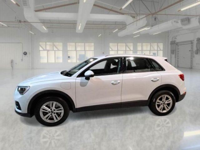 AUDI Q3 45 TFSI e S tronic Business