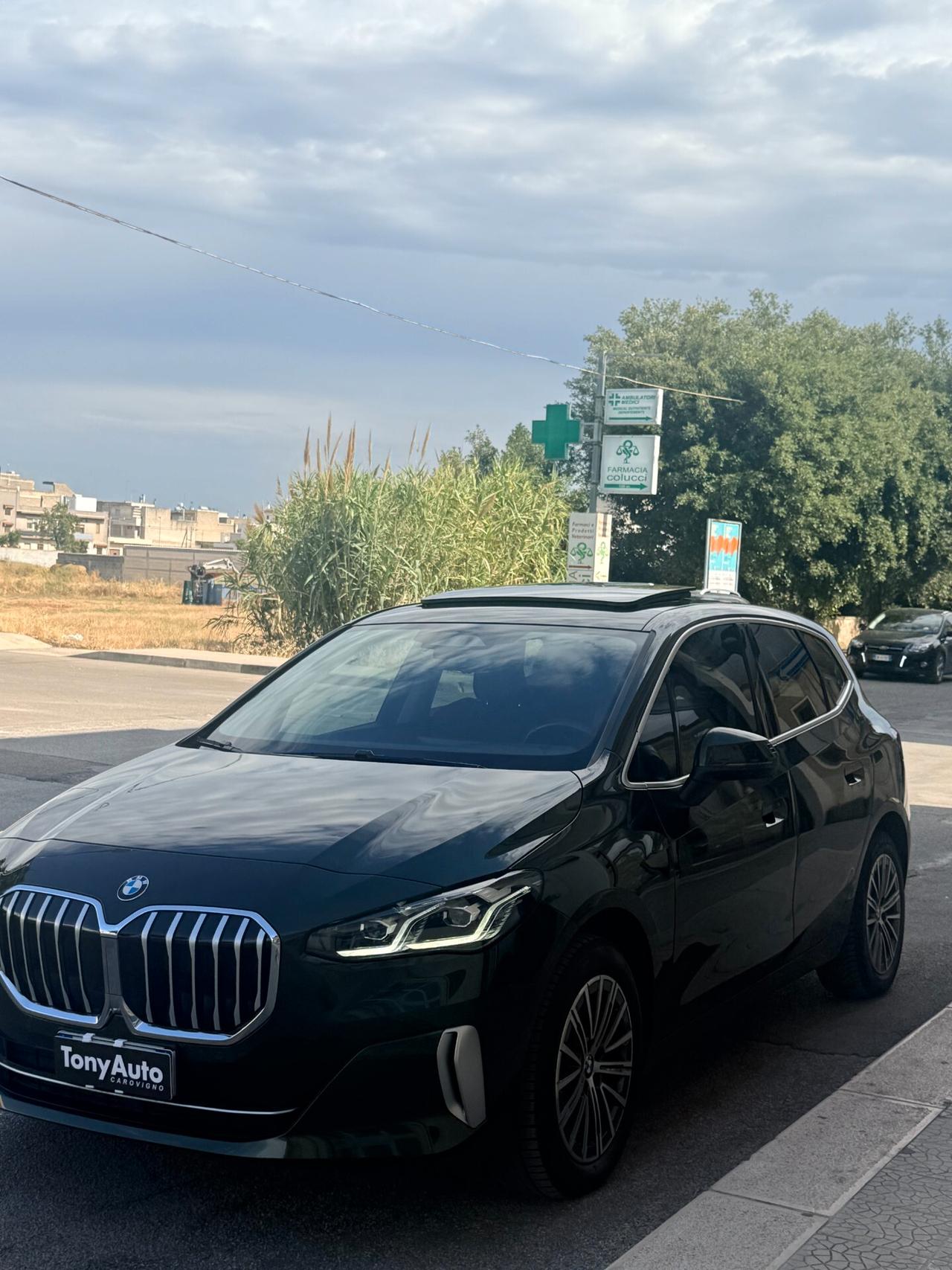 Bmw 218d Active Tourer Luxury auto TETTO APRIBILE,TETTO PANORAMICO,APPLE CARPLAY,LUCI SOFFUSE,TELECAMERA,NAVI