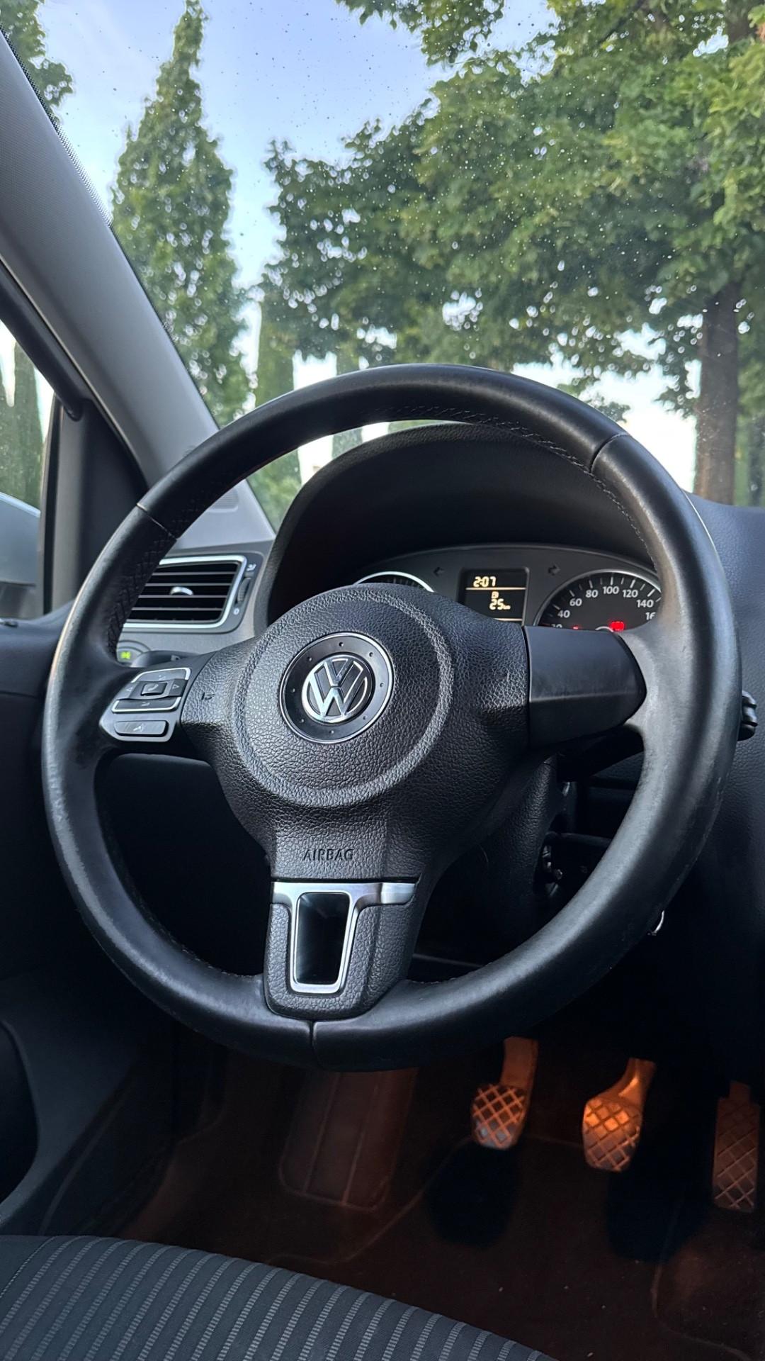 Volkswagen Polo 1.4 benzina 2012
