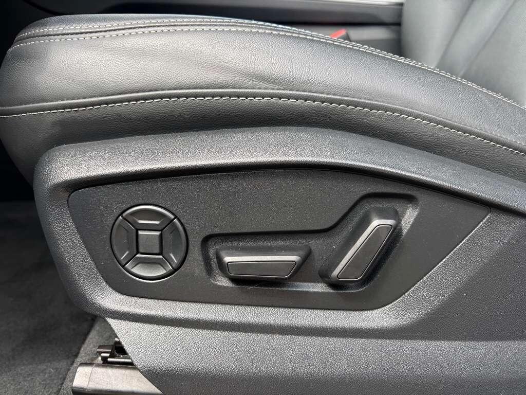 Audi Q8 SUV 45 TDI quattro tiptronic S line edition 2024 / KM 52.000 IVA ESPOSTA Tua a solo 599 Euro al mese