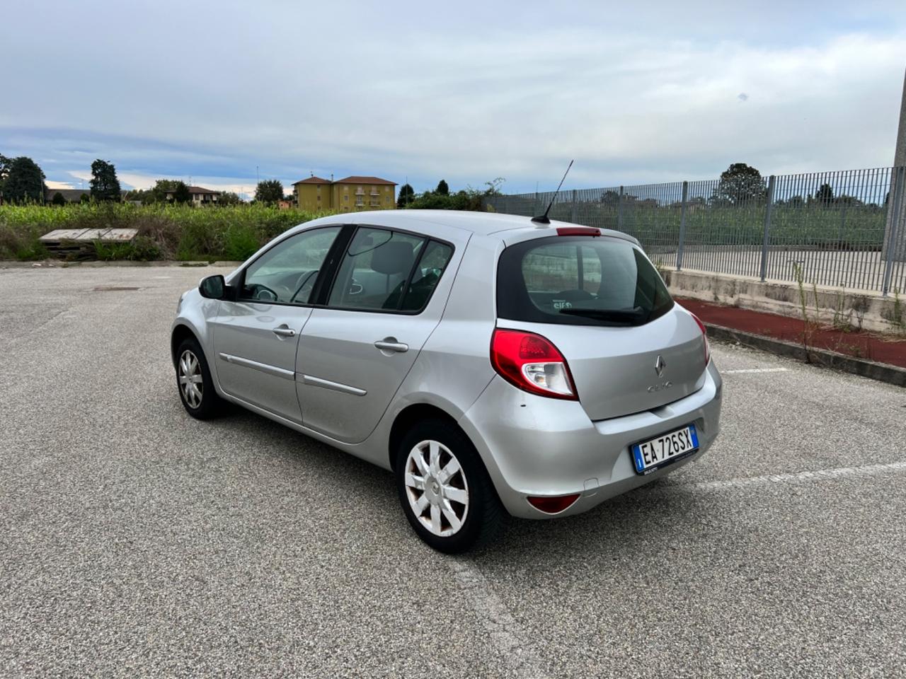 Renault Clio 1.2 16V 5 porte Confort