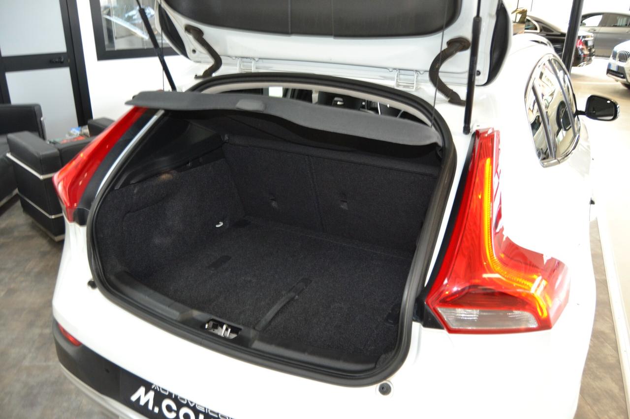 Volvo V40 Cross Country D2 1.6 Powershift Momentum
