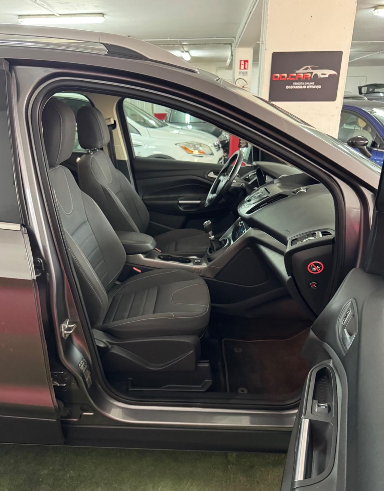 Ford Kuga 2.0 TDCI 140 CV 2WD Titanium,