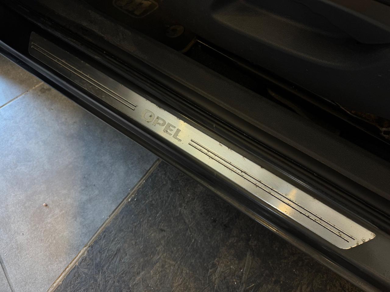 Opel Corsa 1.2 3 porte 123.000KM NEOPATENTATI