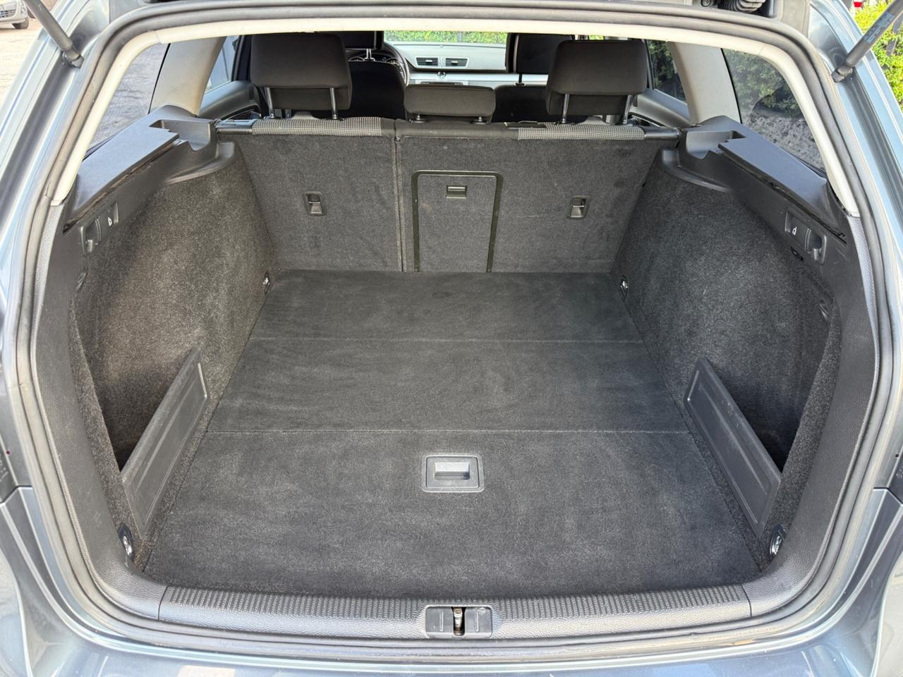 Volkswagen Passat Var. 2.0 TDI Highline NEOPATENTATI