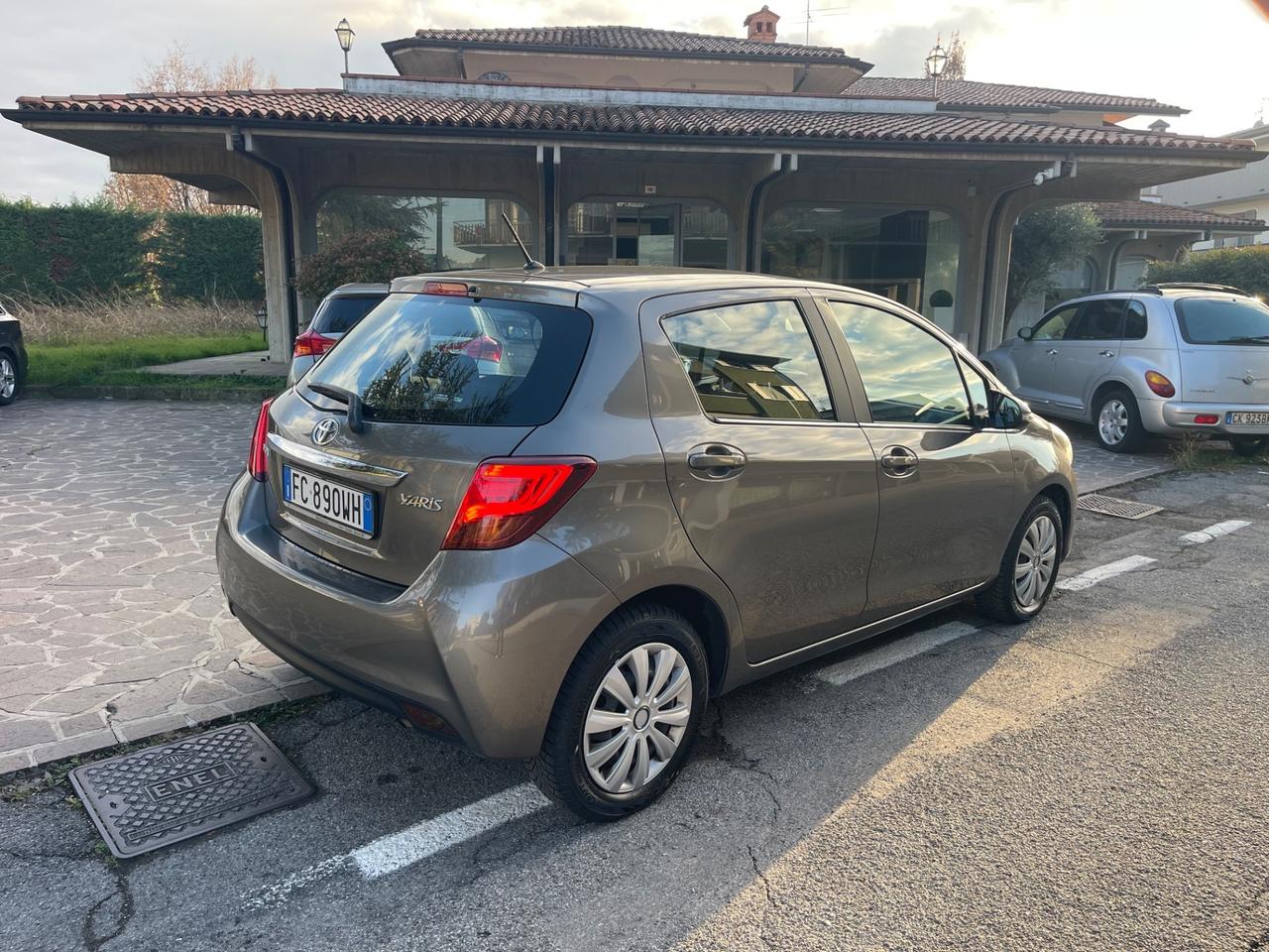 Toyota Yaris 1.0 5 porte Lounge