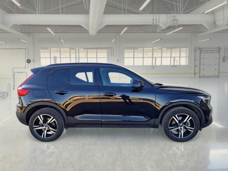 VOLVO XC40 B3 automatico Plus Dark